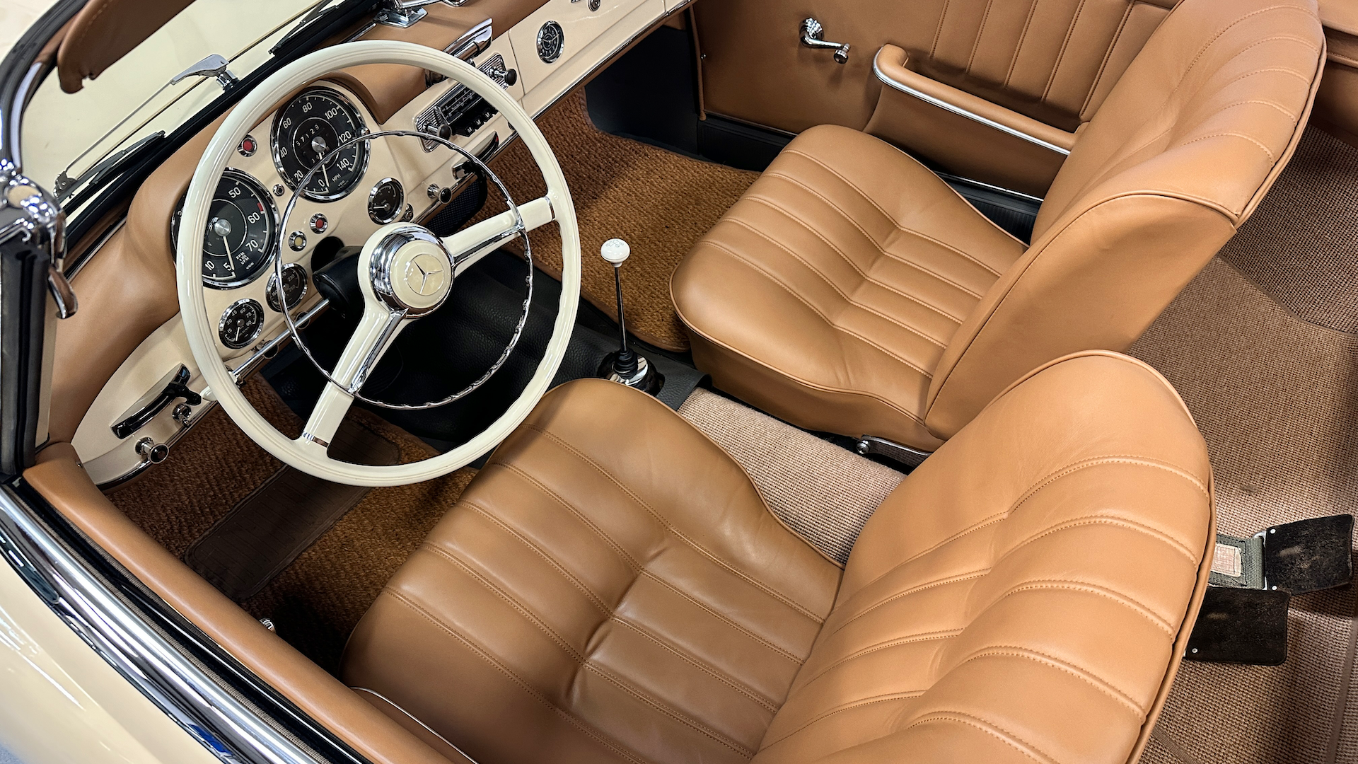Mercedes-Benz-190-Series-1962-Convertible-28