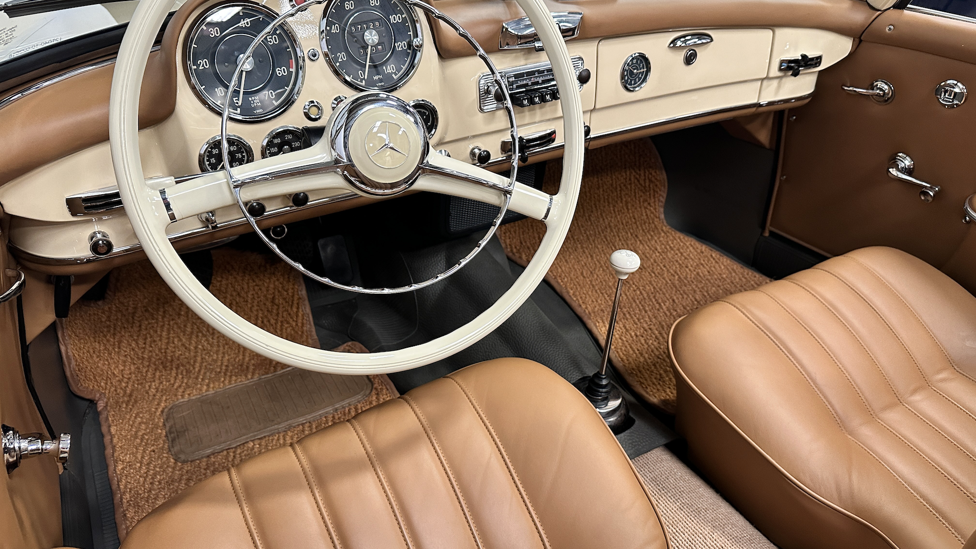 Mercedes-Benz-190-Series-1962-Convertible-32