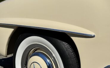 Mercedes-Benz-190-Series-1962-Convertible-34