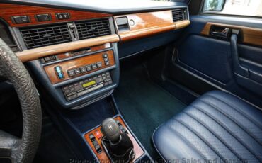 Mercedes-Benz-190-Series-1984-Sedan-8