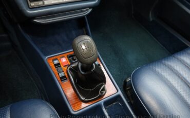 Mercedes-Benz-190-Series-1984-Sedan-9