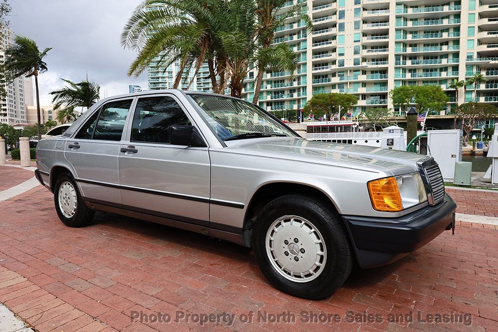 Mercedes-Benz 190-Series 1984 Sedan