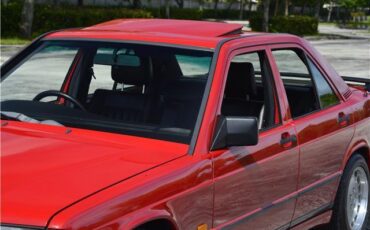 Mercedes-Benz-190-Series-1988-4dr-Car-27