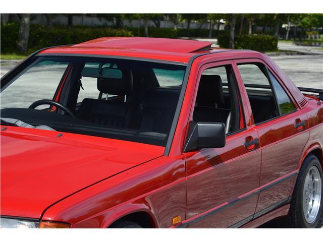 Mercedes-Benz-190-Series-1988-4dr-Car-27