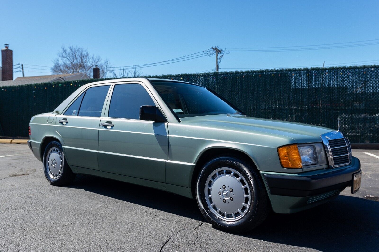 Mercedes-Benz-190-Series-1989-Sedan-1