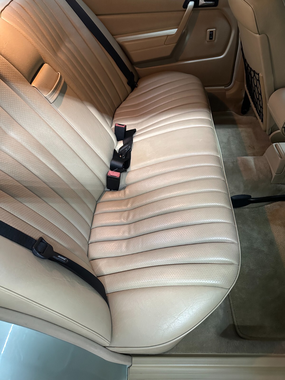 Mercedes-Benz-190-Series-1989-Sedan-14