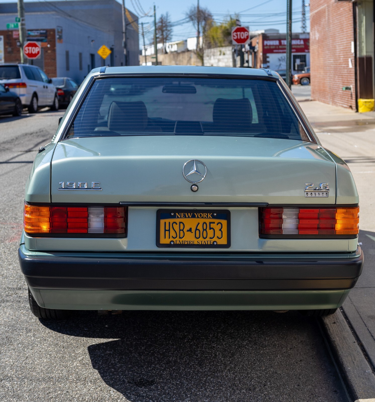 Mercedes-Benz-190-Series-1989-Sedan-3