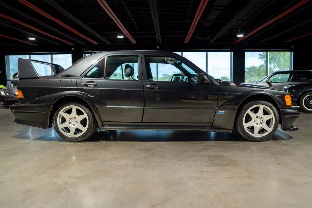 Mercedes-Benz-190E-Evolution-II-1991-Sedan-11