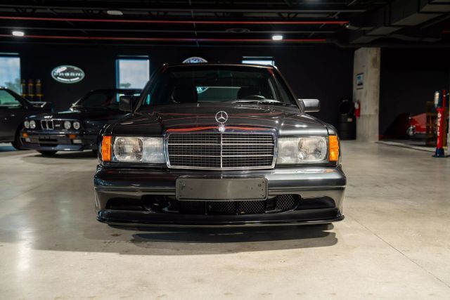 Mercedes-Benz-190E-Evolution-II-1991-Sedan-2