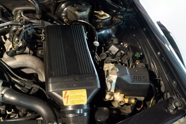 Mercedes-Benz-190E-Evolution-II-1991-Sedan-32