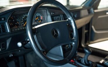 Mercedes-Benz-190E-Evolution-II-1991-Sedan-38