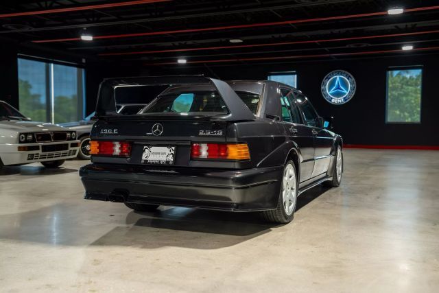 Mercedes-Benz-190E-Evolution-II-1991-Sedan-9