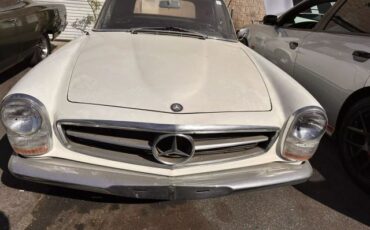 Mercedes-Benz-200-Series-1964-Convertible-12