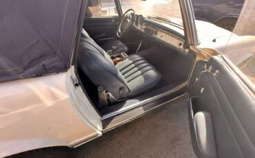 Mercedes-Benz-200-Series-1964-Convertible-5
