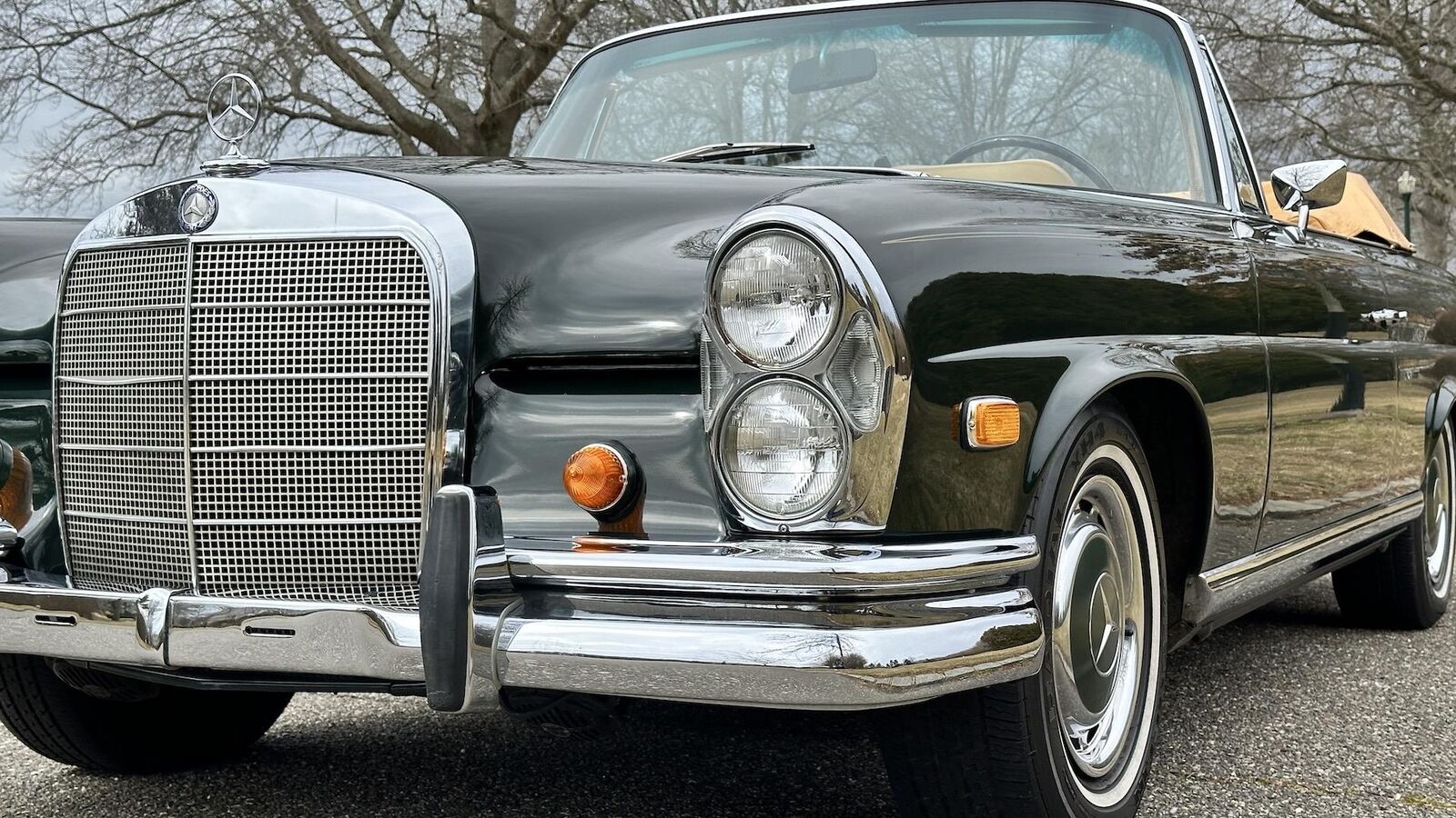 Mercedes-Benz-200-Series-1968-Convertible-39