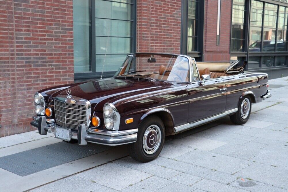 Mercedes-Benz-200-Series-1971-Convertible