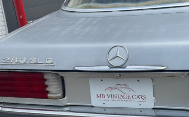 Mercedes-Benz-200-Series-1978-Coupe-12