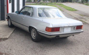 Mercedes-Benz-200-Series-1978-Coupe-3