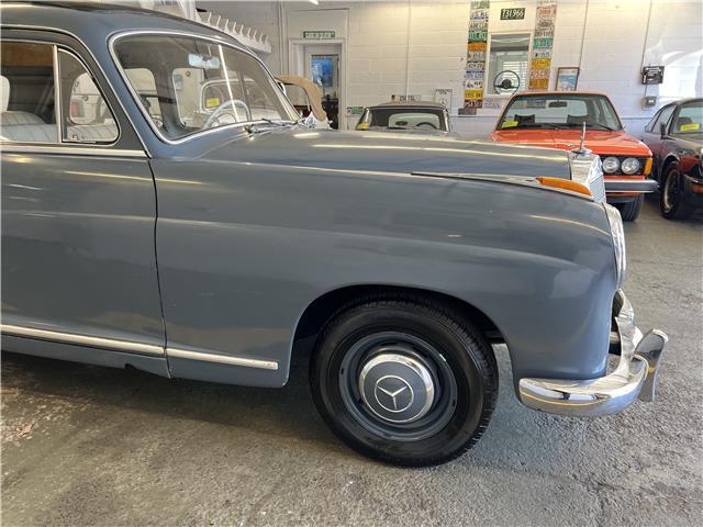 Mercedes-Benz-219-Ponton-Webasto-1959-12