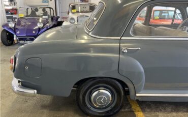 Mercedes-Benz-219-Ponton-Webasto-1959-13