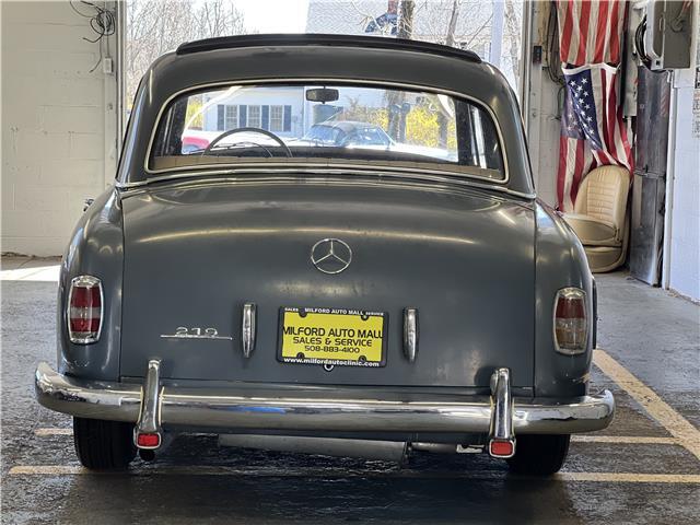 Mercedes-Benz-219-Ponton-Webasto-1959-16