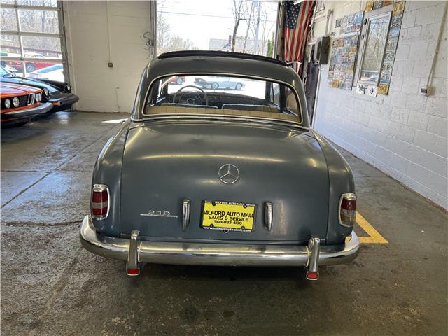 Mercedes-Benz-219-Ponton-Webasto-1959-9