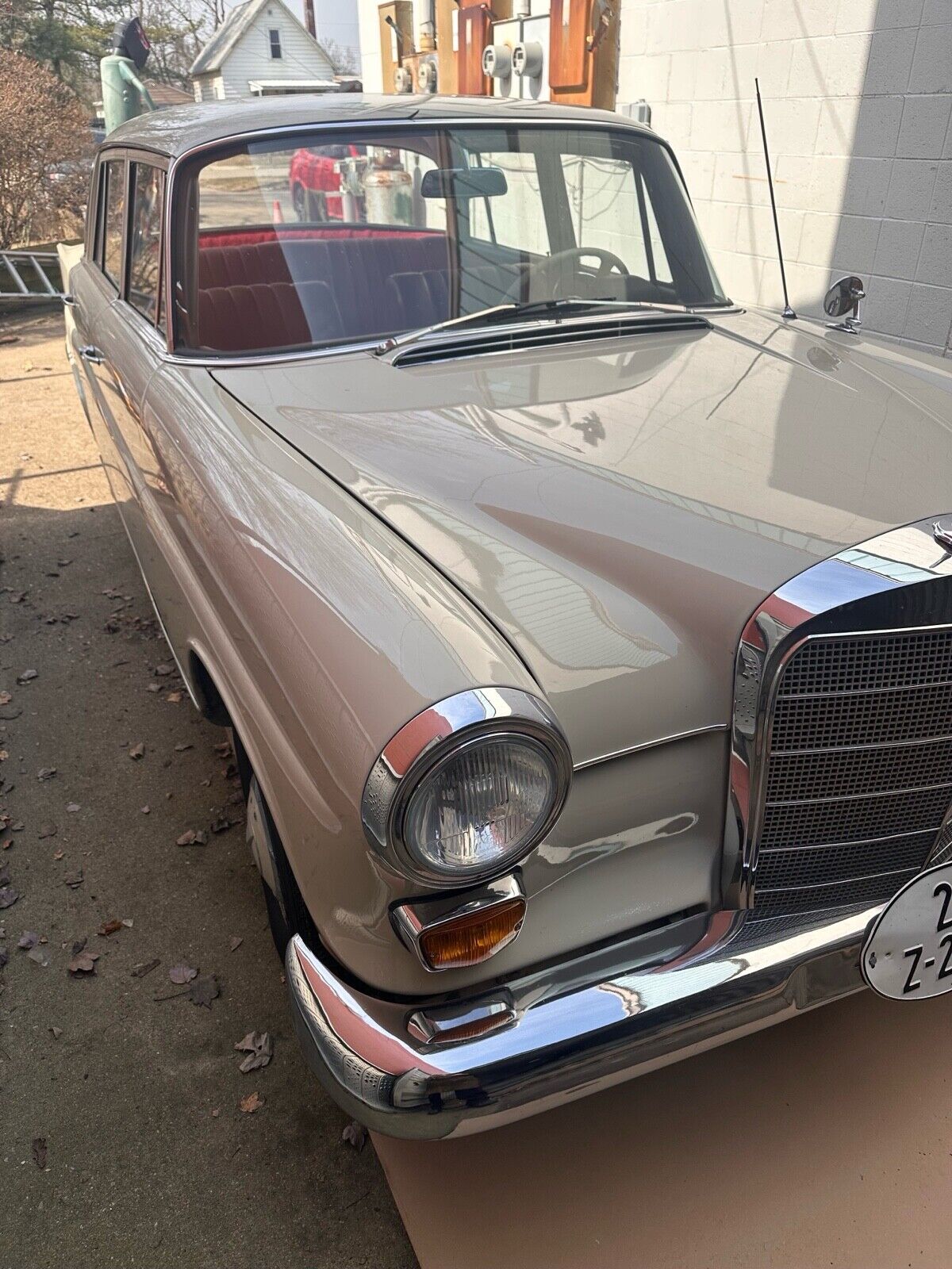 Mercedes-Benz-230-1966-1