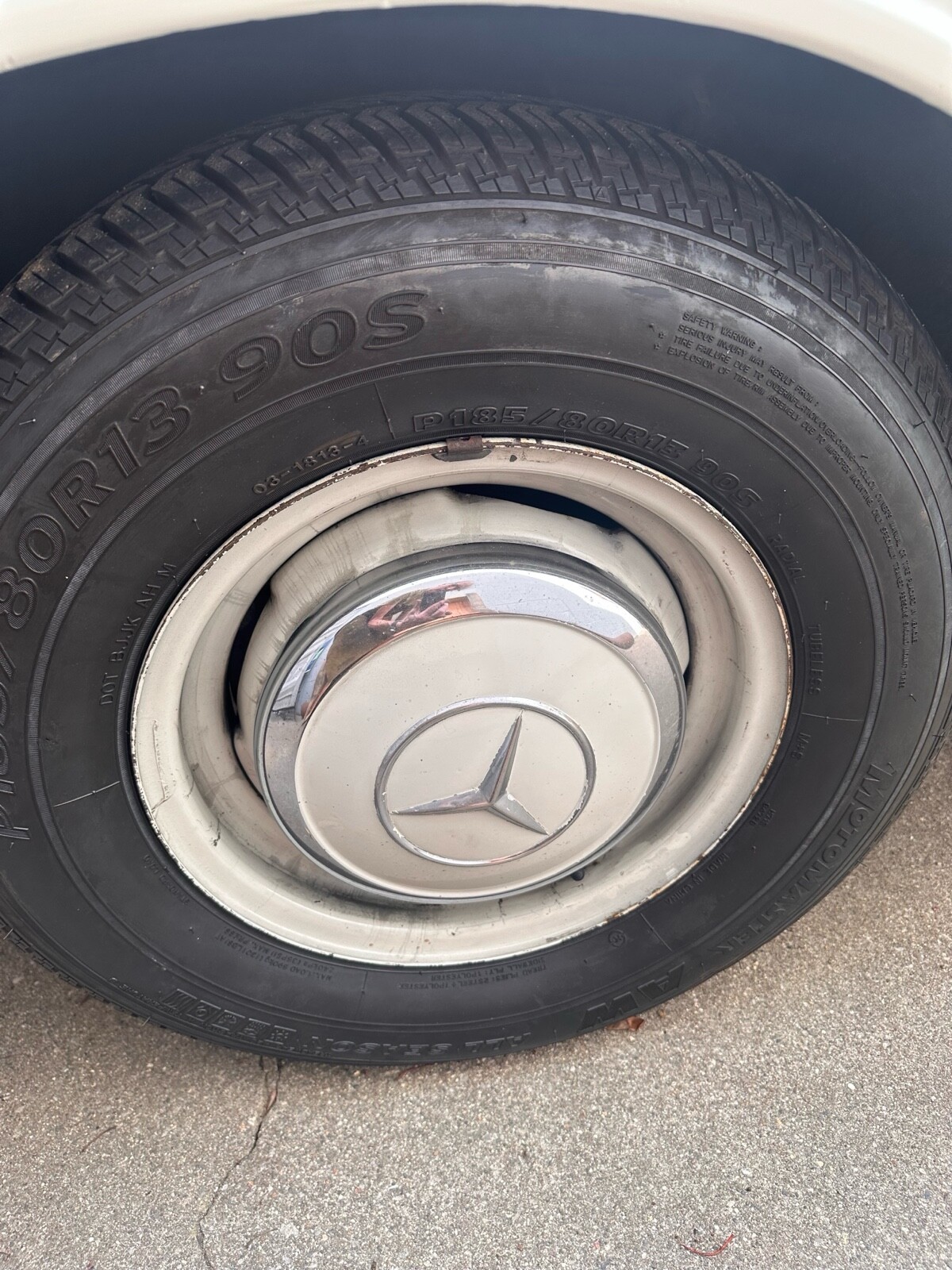 Mercedes-Benz-230-1966-11