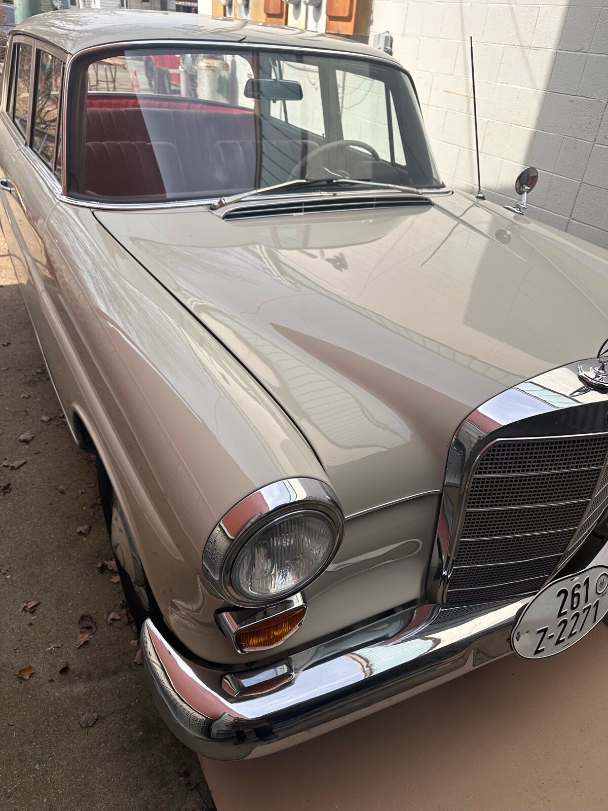 Mercedes-Benz-230-1966-12
