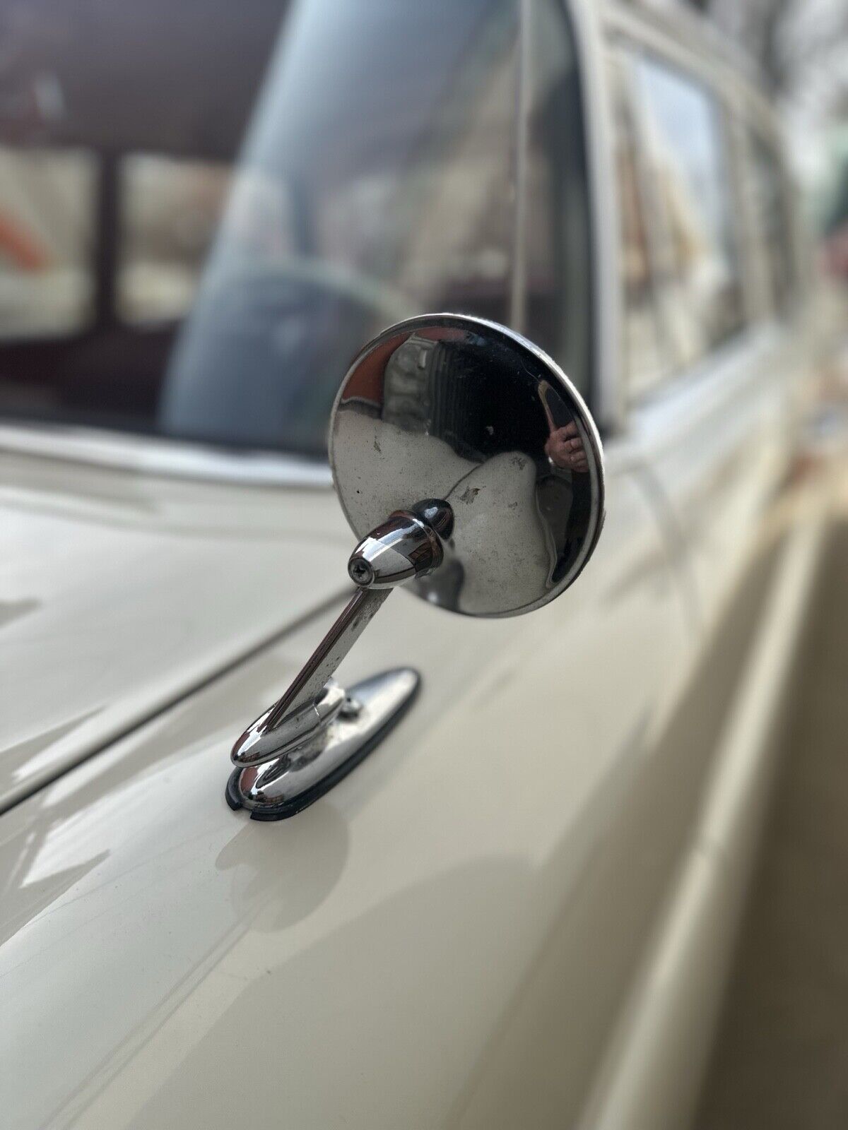Mercedes-Benz-230-1966-23