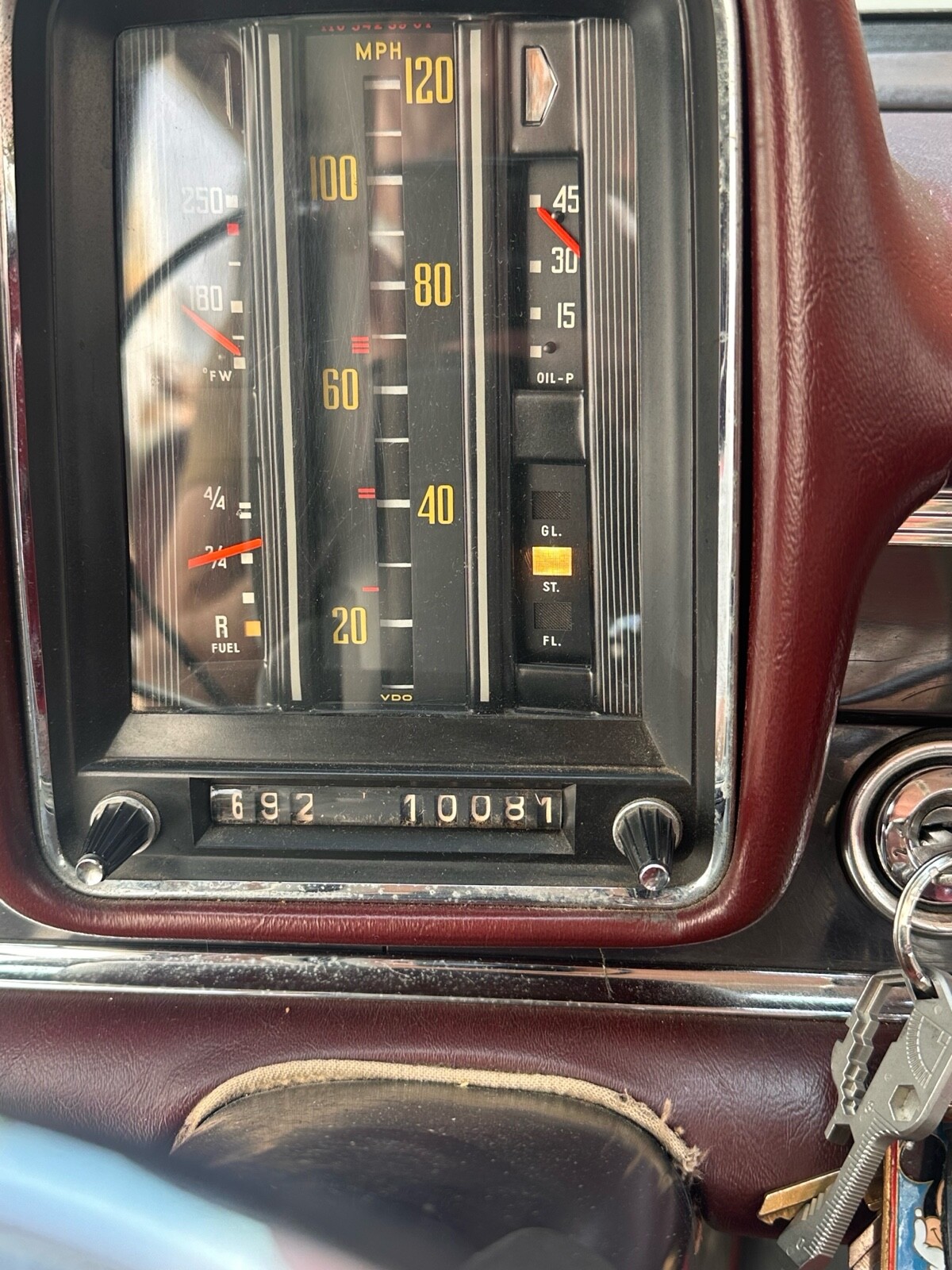 Mercedes-Benz-230-1966-24