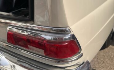 Mercedes-Benz-230-1966-8