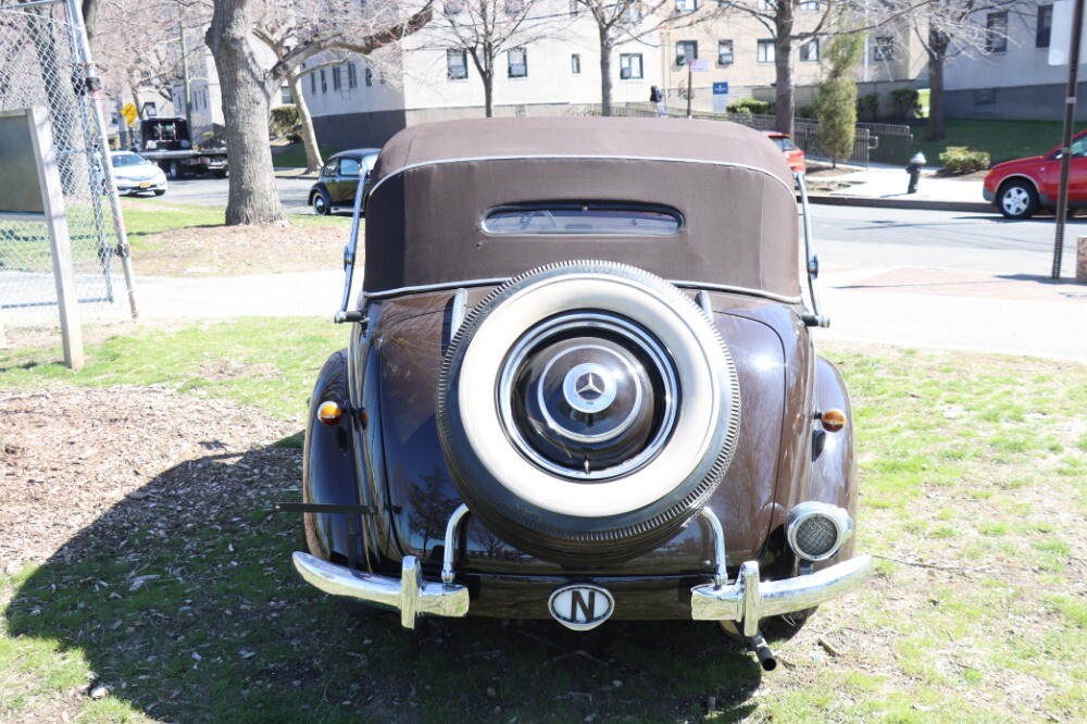 Mercedes-Benz-230-B-1941-Cabriolet-3