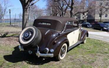 Mercedes-Benz-230-B-1941-Cabriolet-4