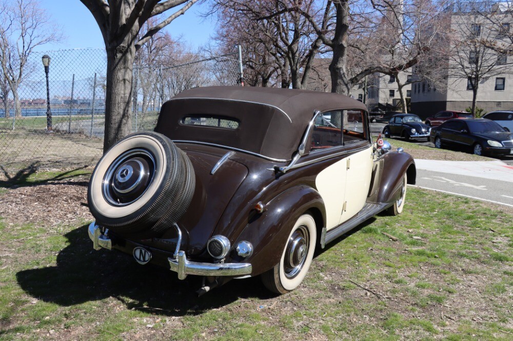 Mercedes-Benz-230-B-1941-Cabriolet-4