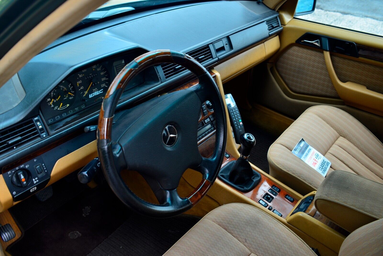 Mercedes-Benz-230-TE-1990-Wagon-17