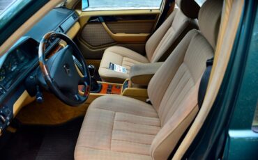 Mercedes-Benz-230-TE-1990-Wagon-18