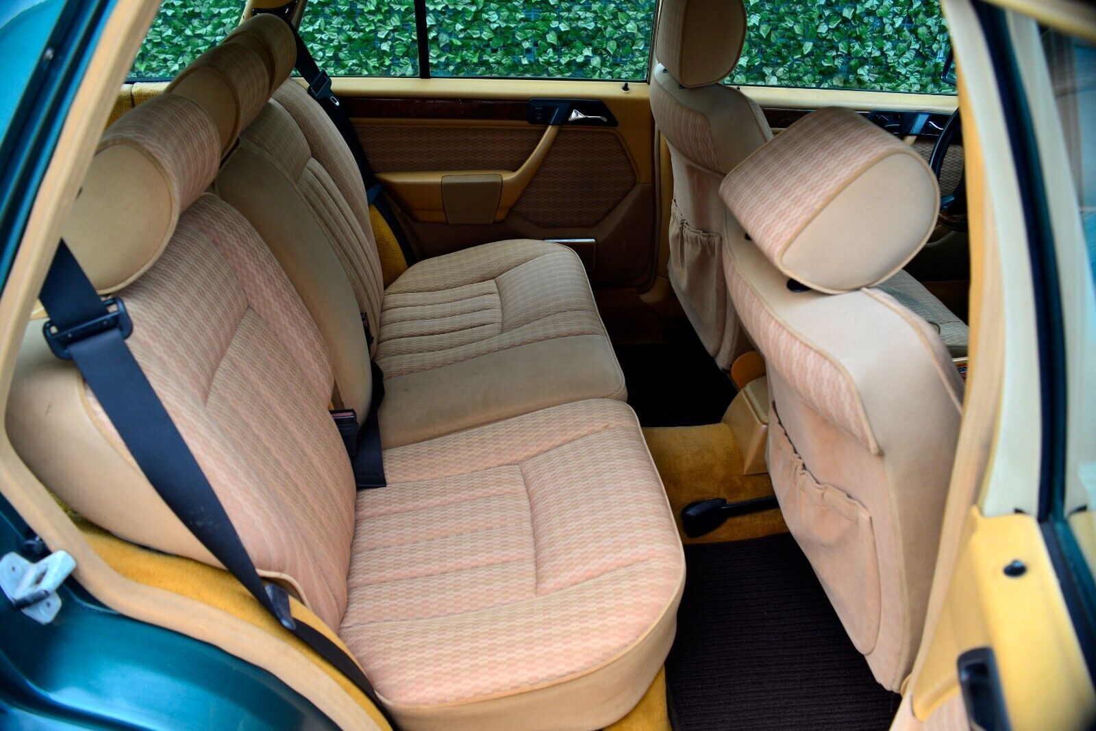 Mercedes-Benz-230-TE-1990-Wagon-20