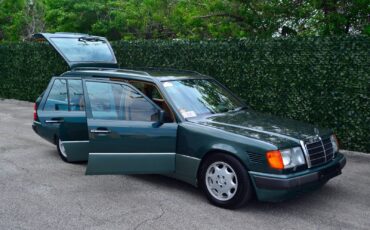 Mercedes-Benz-230-TE-1990-Wagon-23