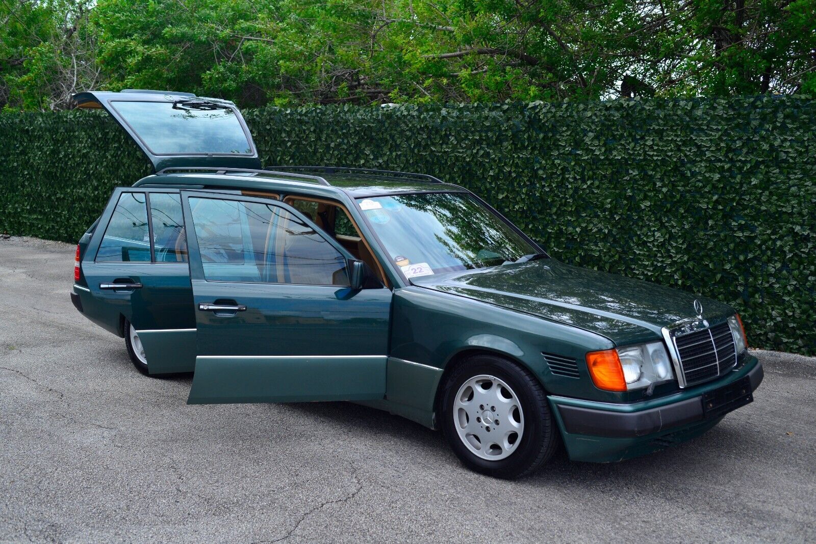 Mercedes-Benz-230-TE-1990-Wagon-23