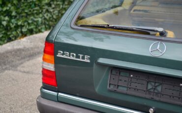 Mercedes-Benz-230-TE-1990-Wagon-35
