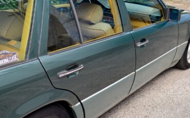 Mercedes-Benz-230-TE-1990-Wagon-38