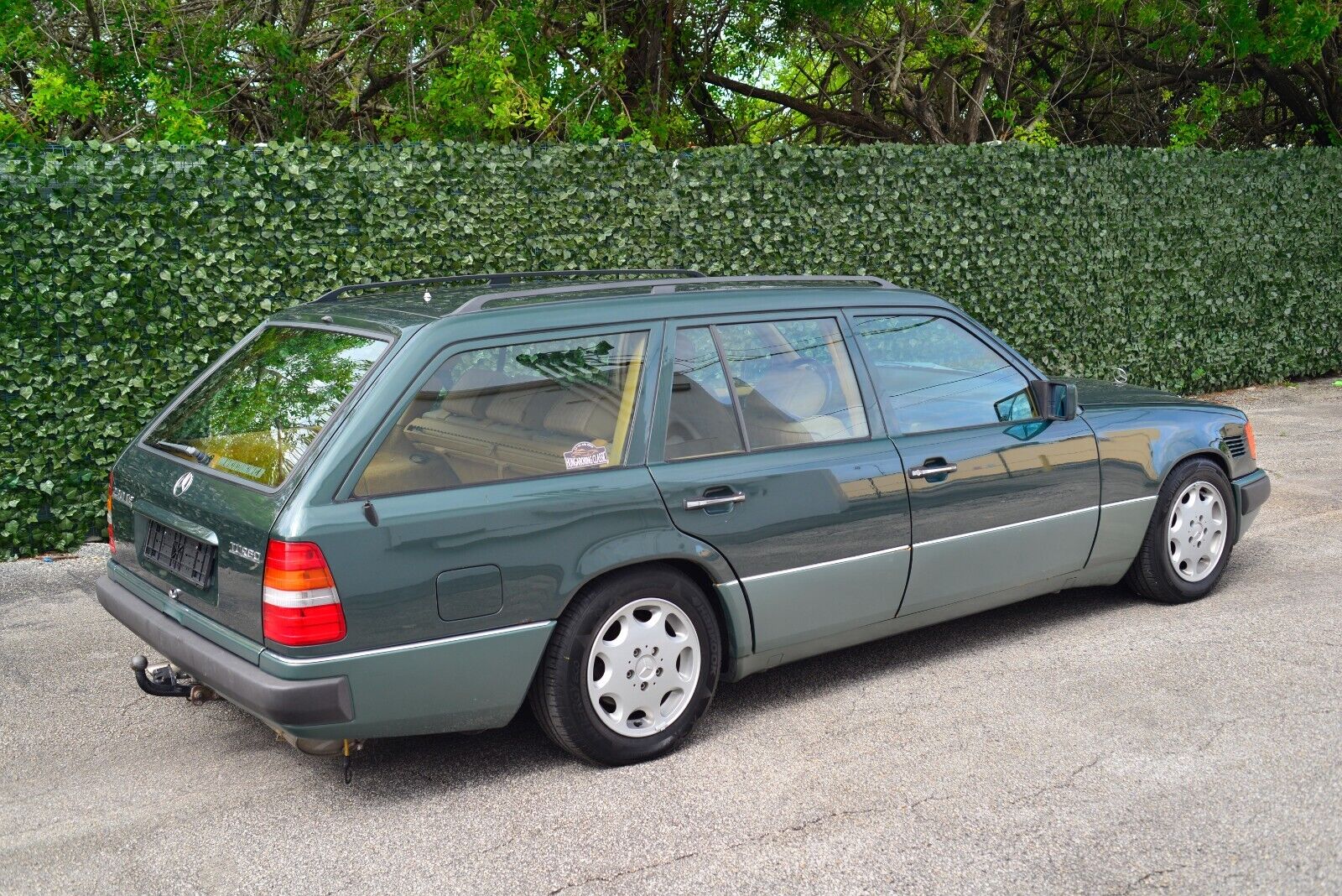 Mercedes-Benz-230-TE-1990-Wagon-4
