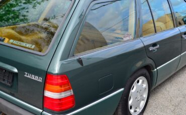 Mercedes-Benz-230-TE-1990-Wagon-6
