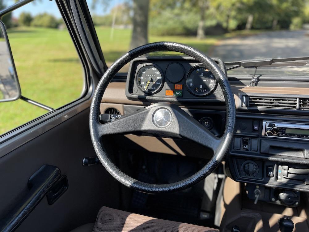Mercedes-Benz-230GE-1994-Convertible-34