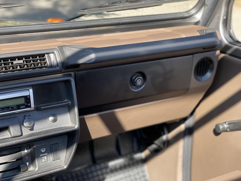 Mercedes-Benz-230GE-1994-Convertible-36