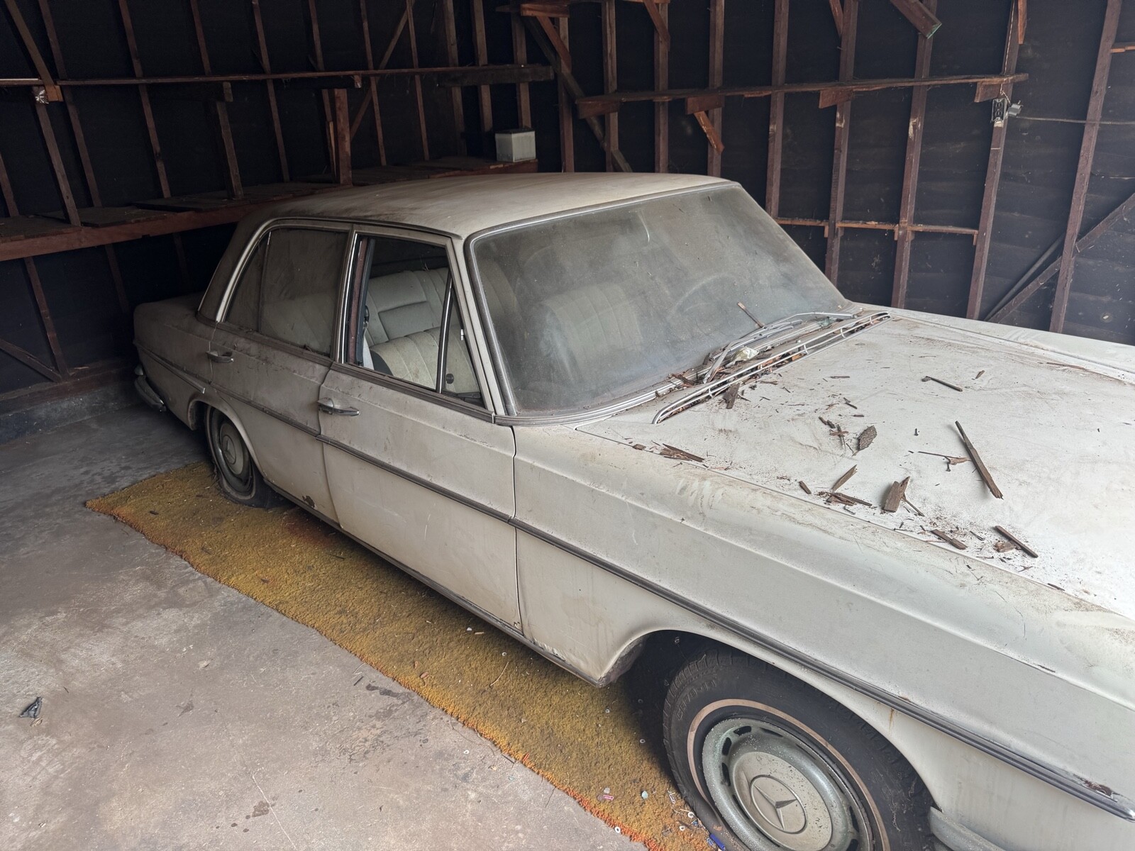 Mercedes-Benz-230S-1967-1