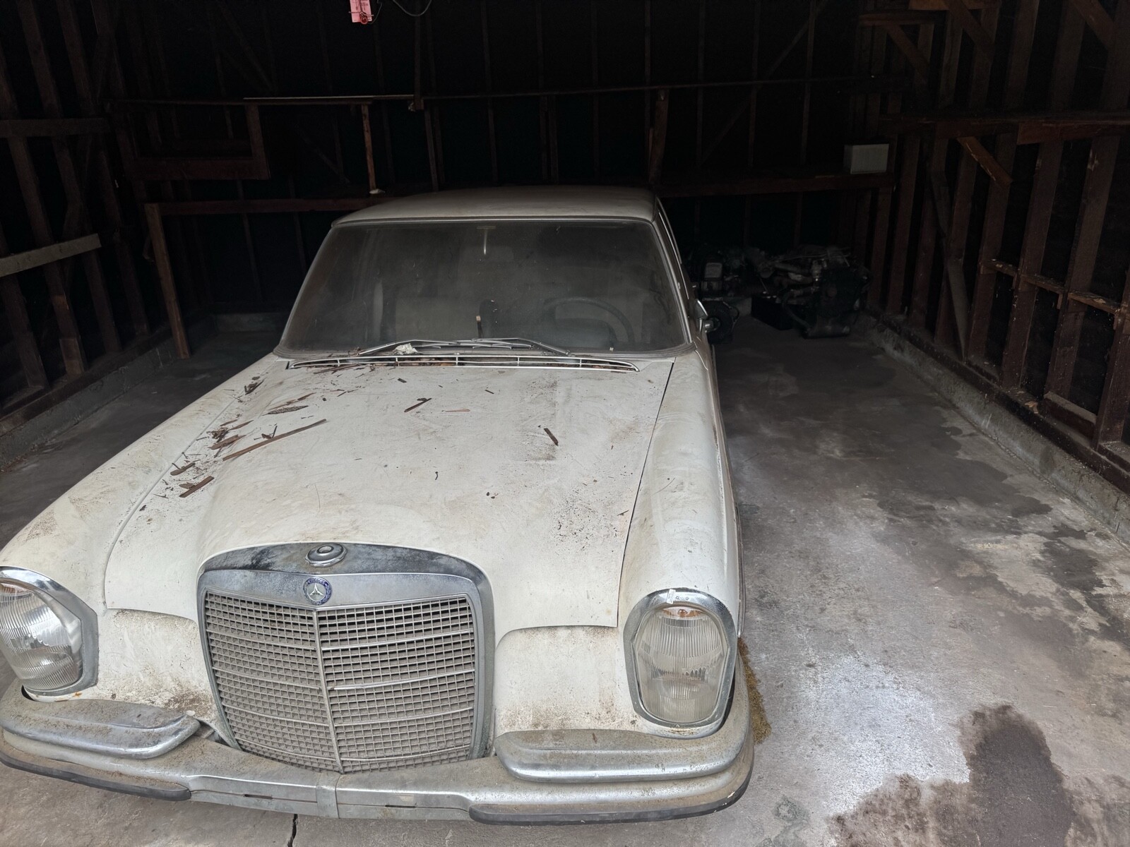 Mercedes-Benz-230S-1967-10