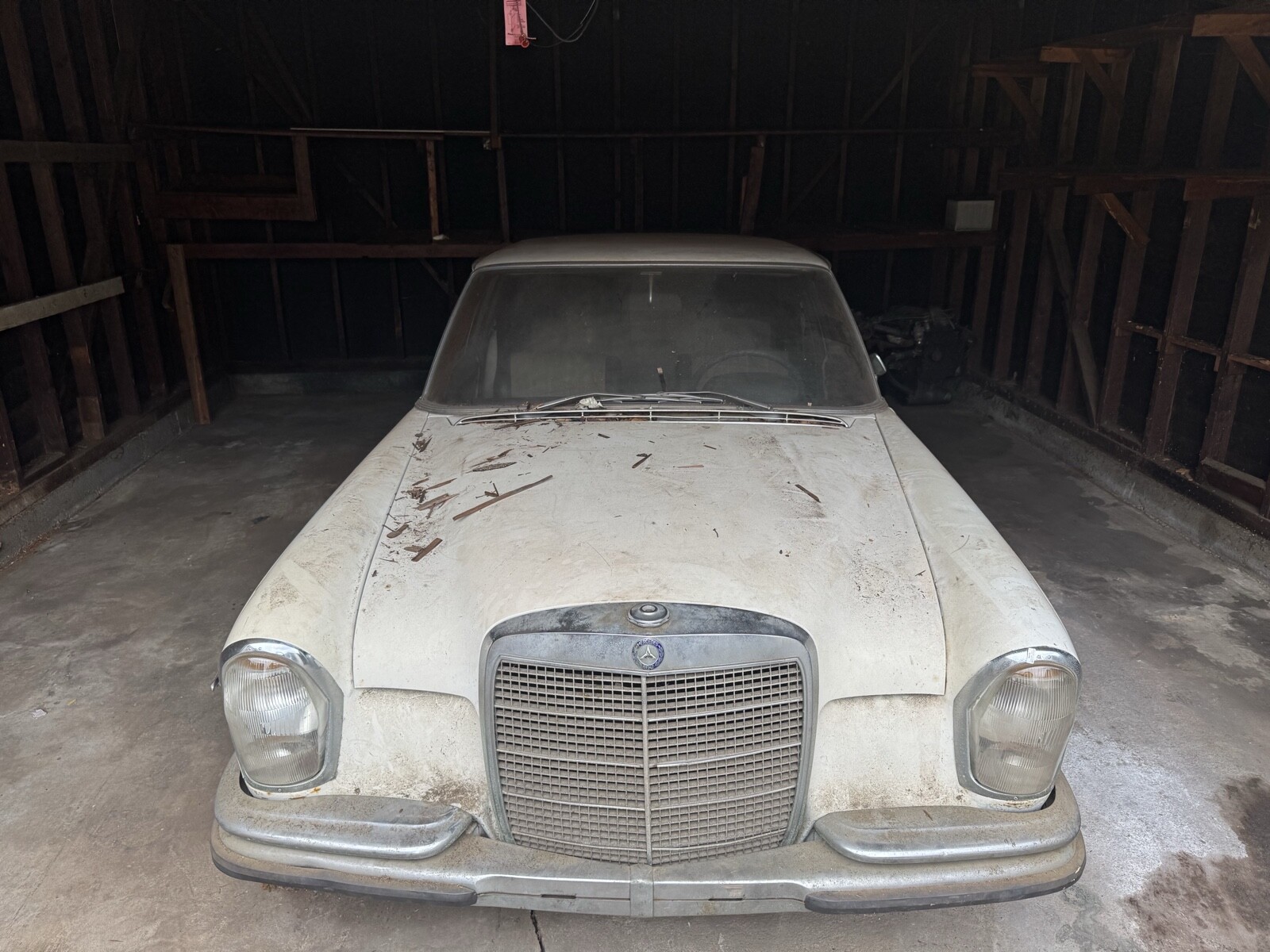Mercedes-Benz-230S-1967-2