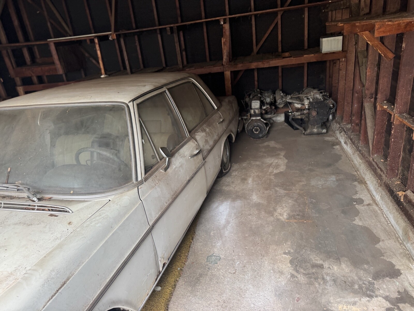 Mercedes-Benz-230S-1967-4